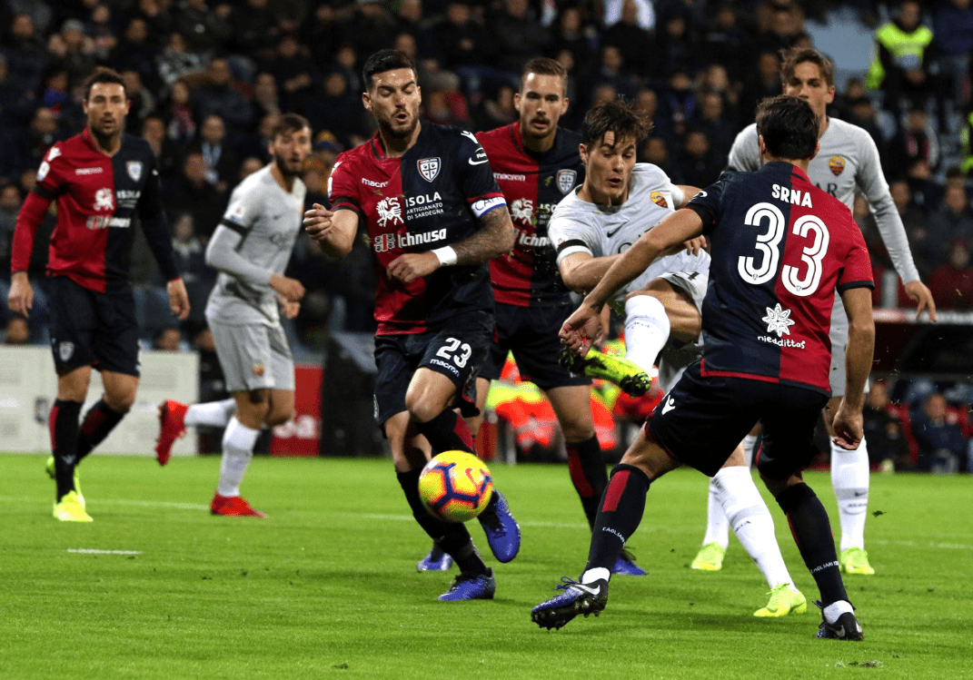 关于国际比赛日塞维利亚备战意甲；更衣室发声细节曝光；质疑声仍在；更衣室氛围转暖的信息